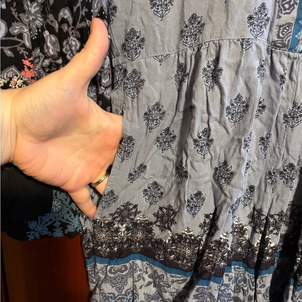 ANGIE Blue and Black Bohemian Flowy Romper Womens Size Large - Picture 3 of 9